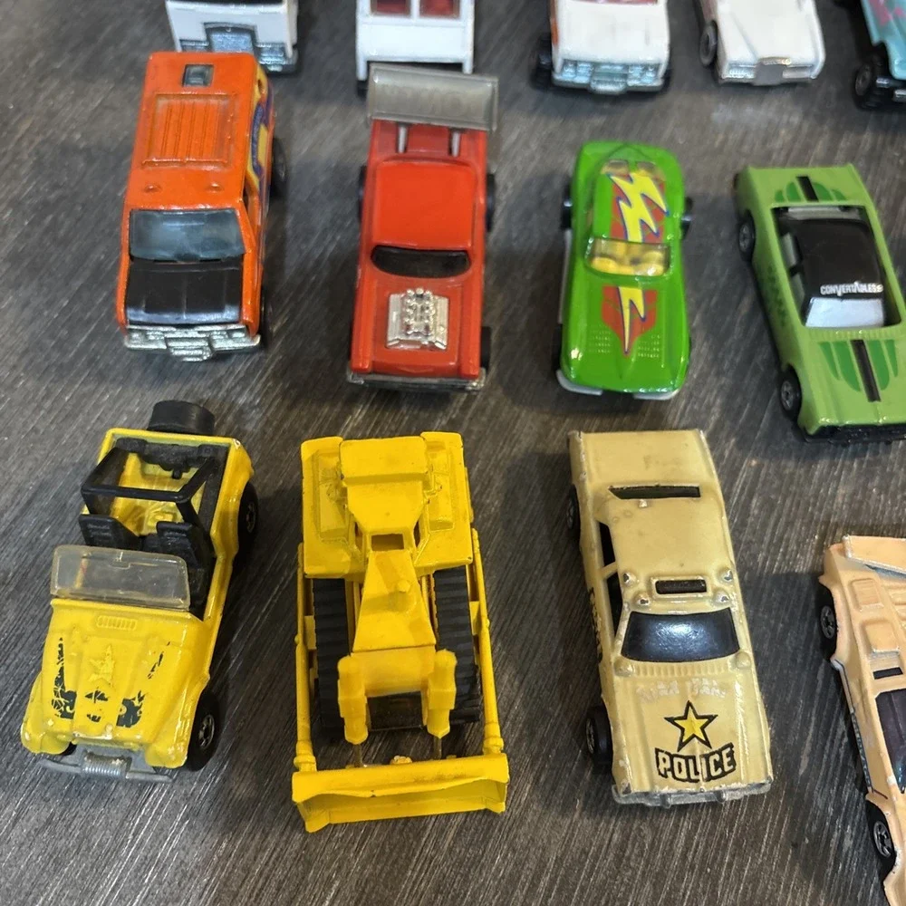 Vintage Hot Wheels Lot of 16 ,1970s 1980s 1990s